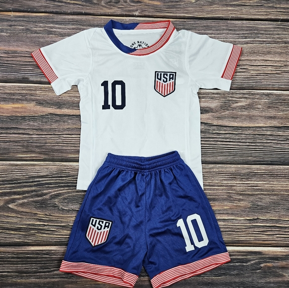 USA Home kid's soccer uniform - Picture 1 of 2